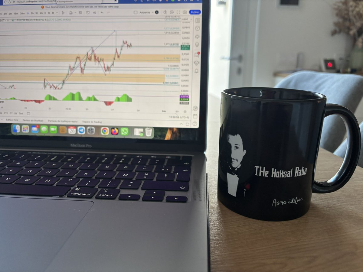 Le café à un goût différent dans les mugs EZC, un gout de liquidaté 🤣
<a href="/XavCax/">𝕏av Ca𝕏 (TEAM EZC)</a> <a href="/EasyCryptoEZC/">EZC</a>  
#btc #btc100k
