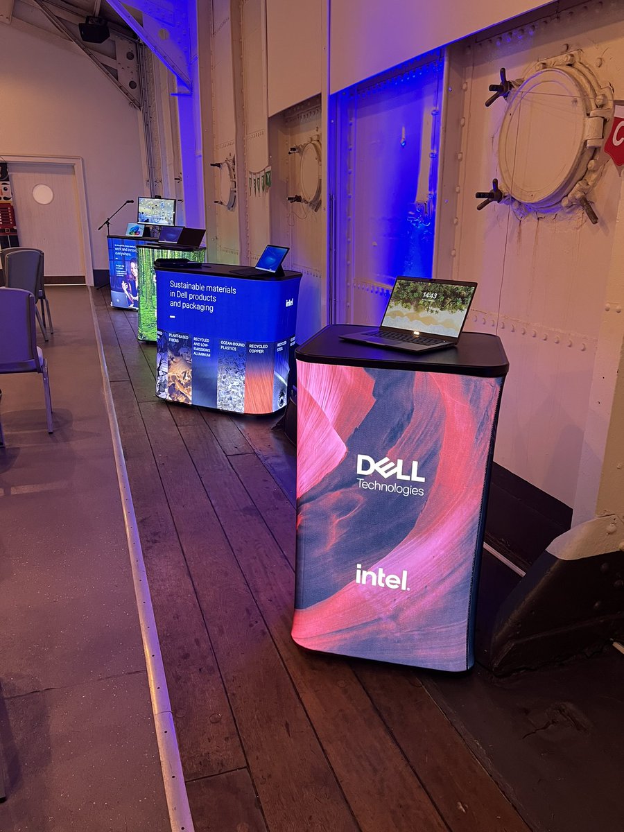 Lisa Holmes tweet media