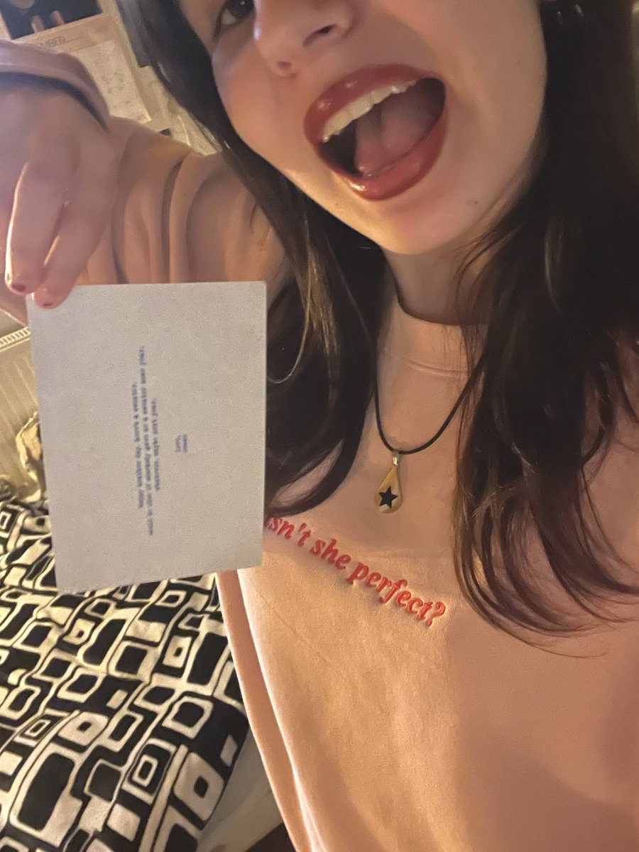 sara ⚓︎ tweet media