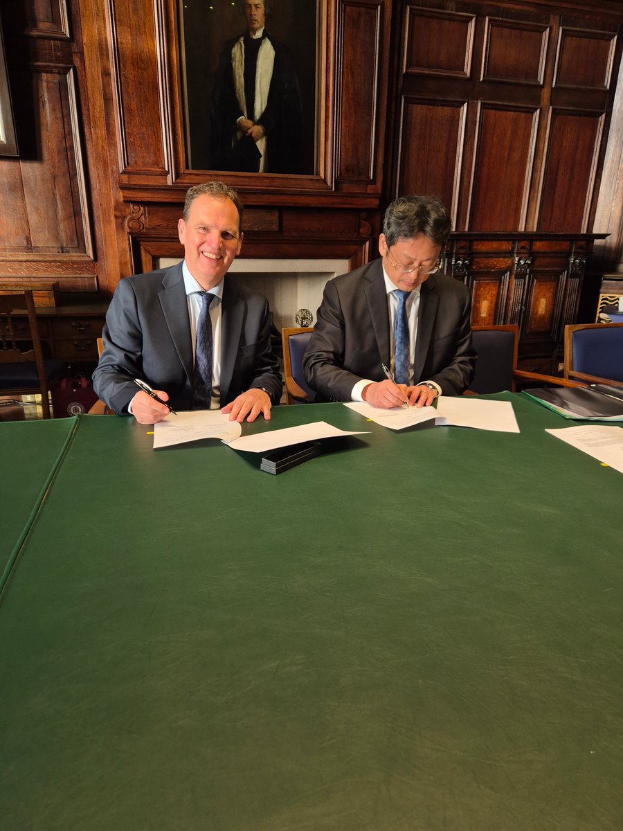 UofG_cSCAN's tweet image. 🚨BIG News!🚨 NEW Joint @ECNUER @UofGlasgow Centre for Intelligent Social Agent Research! Driving cutting-edge research at intersection of Psychology & AI. Special thanks to Profs Shuguang Kuai @rachaelejack & @chen_zhou151 @UofGPsychNeuro @UofGMVLS for bringing this to life!🌟
