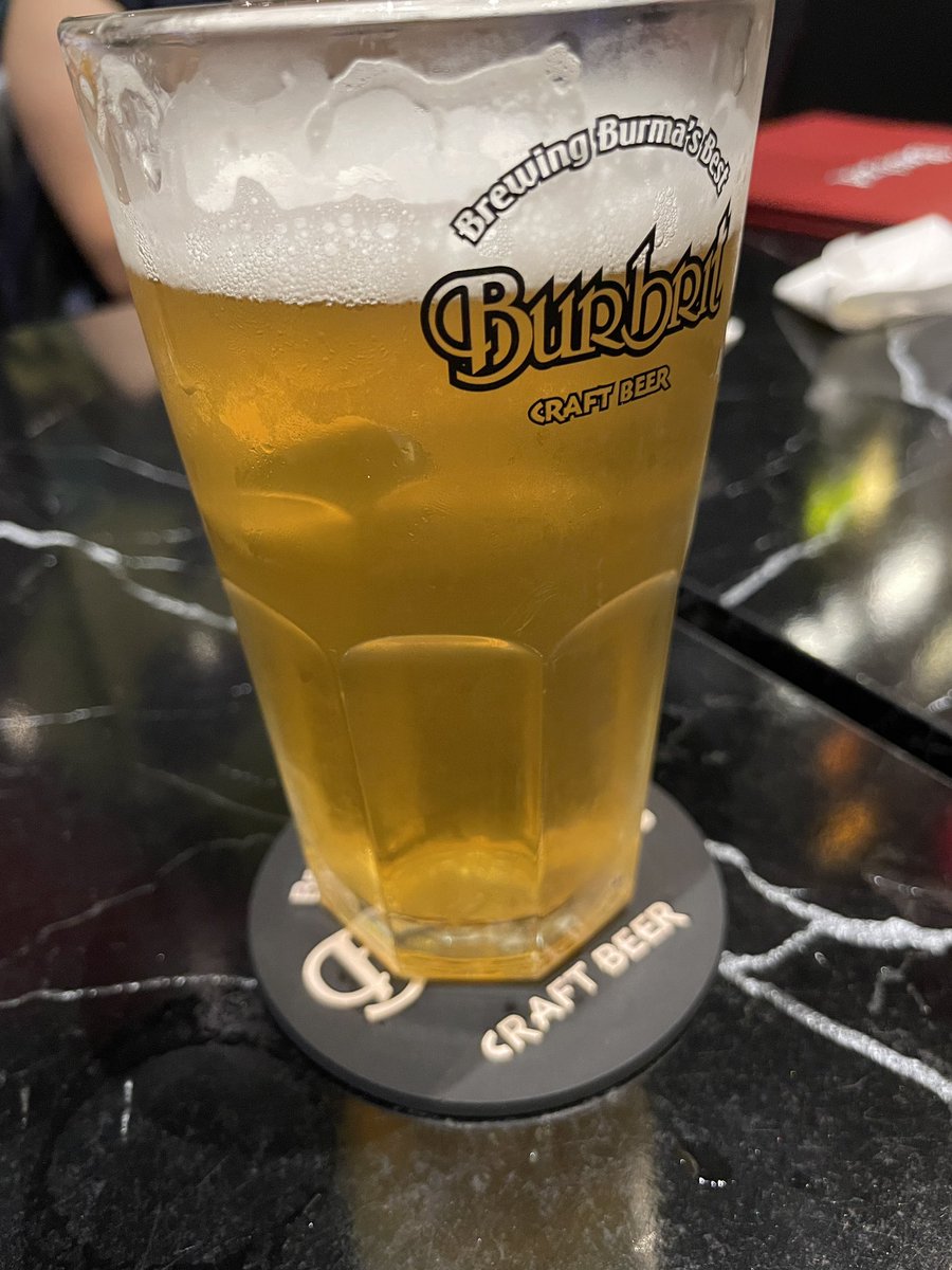 tsukawaddy's tweet photo. ミャンマーの思い出のクラフトビールin Bangkok
てことで、久々の先進国タイ🇹🇭 https://t.co/0rlj2XlRmC