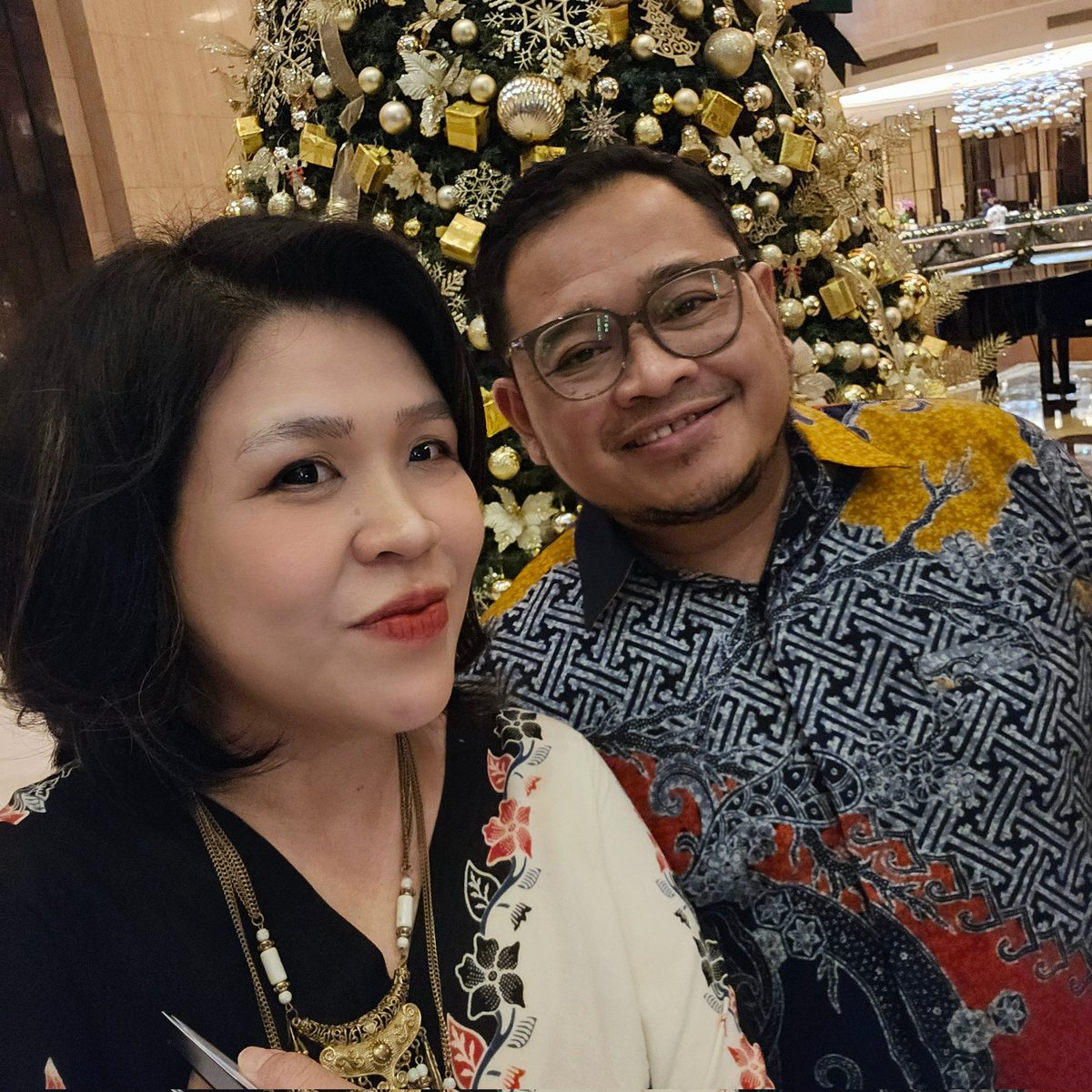 cataya's tweet photo. Welcome Reception for H.E. @WangLutongMFA,  Ambassador of China for Indonesia. 
🖖💐🇮🇩🇨🇳
Good to catch up w mentors, old &amp; new friends. 
​中华人民共和国驻印尼特命全权大使王鲁彤到任招待会 
很开心遇见长辈们、老友、新友.
@Mari_Pangestu https://t.co/jDXnnEJmmb