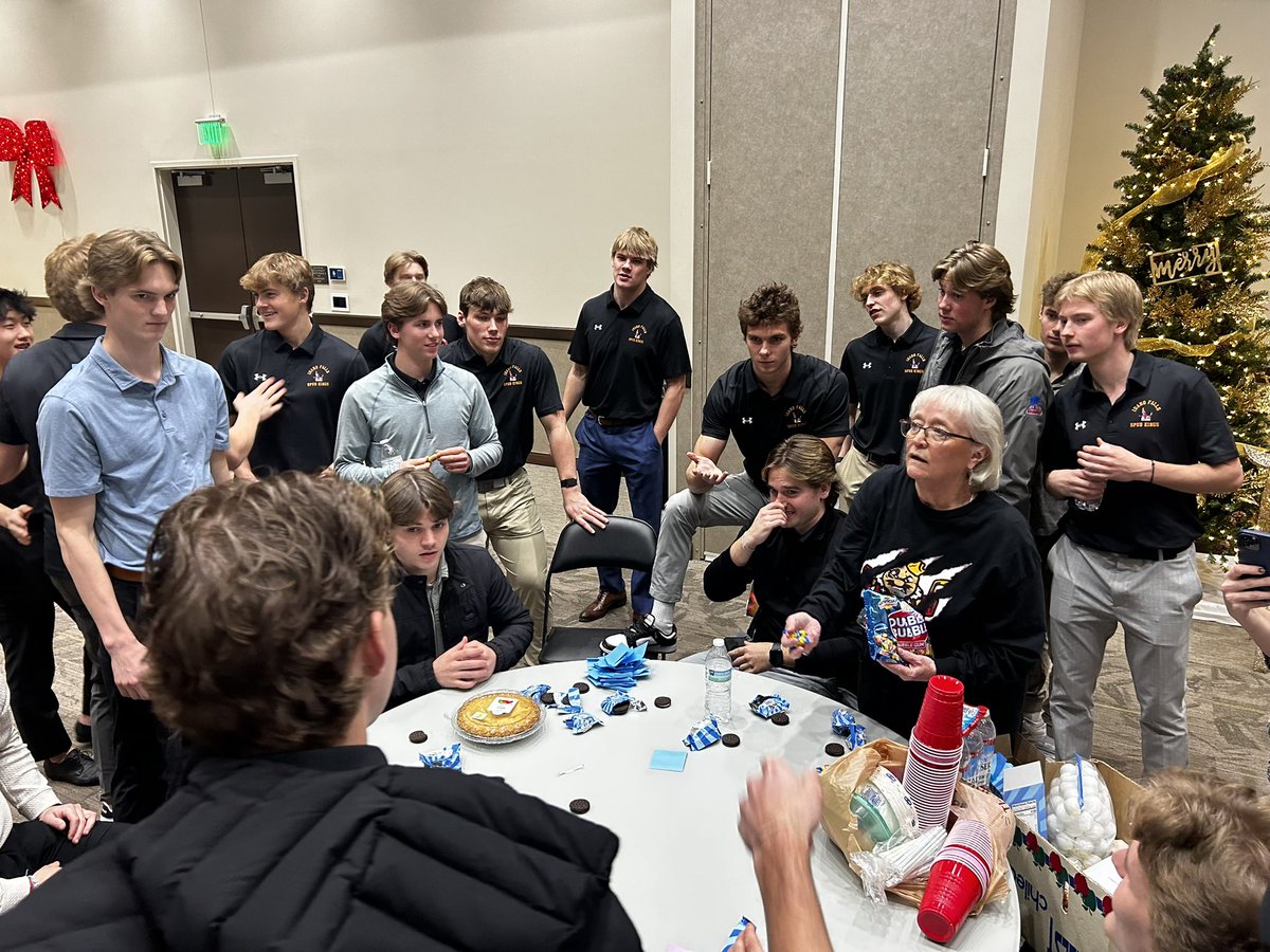 spudkings's tweet photo. The Spud Kings celebrated Thanksgiving early last night before they get on the road to Casper today. A huge thank you to Teton Toyota and Bingham Healthcare for providing food. And thank you to our amazing billet families for bringing food and spending time with us! https://t.co/3XwmdipfyK