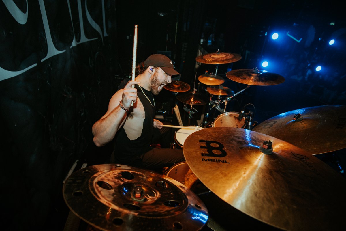 polyphia (@polyphia) on Twitter photo HAPPY💪🏻 DAY CLAY! 💪🏻 🏋️♂️ 💪🏻🏋️♂️💪🏻 🏋️♂️
📸: <a href="/alanaalion/">lanz</a> HAPPY💪🏻 DAY CLAY! 💪🏻 🏋️♂️ 💪🏻🏋️♂️💪🏻 🏋️♂️
📸: <a href="/alanaalion/">lanz</a>