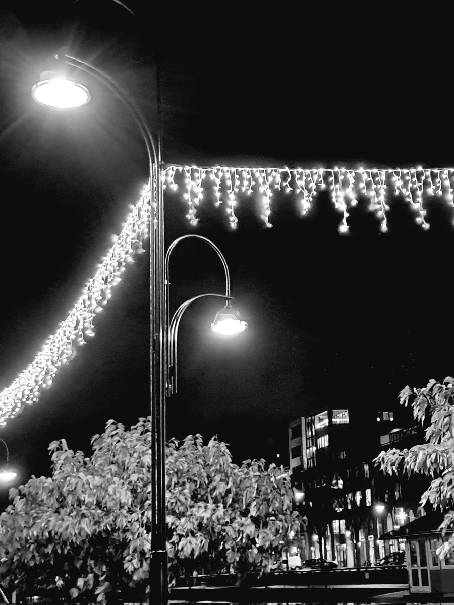 How do you Catch the Light. Lesson 1
#fotografie #Photography #streetfotography #blackandwhite #katwijkaanzee