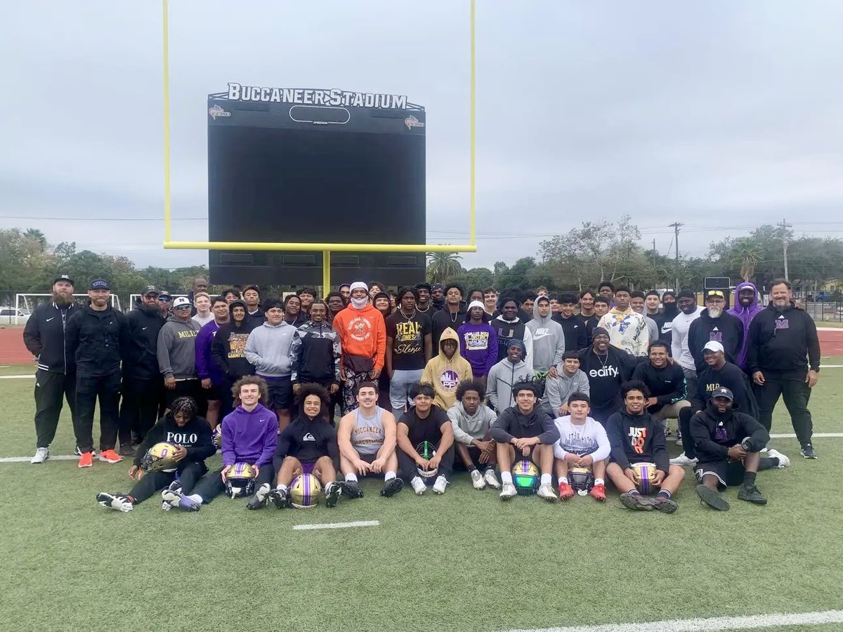 Thankful for the opportunity to practice this morning and not take for granted the ability to prepare for Round 3! Nothing like practicing on THANKSGIVING!!! #BucNation