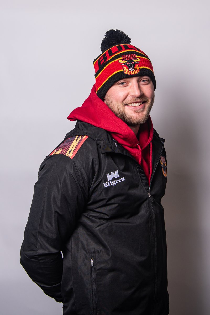 🔥 | <a href="/James_Meadows15/">James Meadows</a> looking sharp in the red, amber and black...

🛍️ | 2025 Training Wear now on sale! Shop in-store or online!

📲 | store.bradfordbulls.co.uk/collections/tr…

#StrengthInNumbers | <a href="/OfficialEllgren/">Ellgren</a>