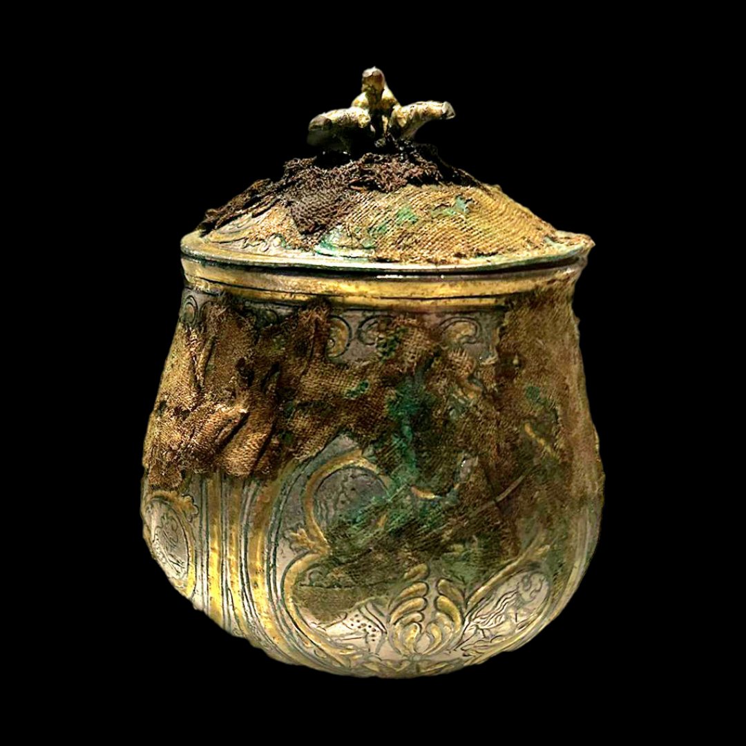 Dr Tom Horne, Viking Academic (@hornesupremacy) on Twitter photo The silver vessel from the #GallowayHoard is now on loan from <a href="/NtlMuseumsScot/">National Museums Scotland</a> to the <a href="/britishmuseum/">British Museum</a>'s #SilkRoads.
Its Zoroastrian iconography, inc. fire altars, suggested Sasanian origin (Goldberg et al.), now confirmed by elemental analysis (@jk_viking et al.)!
๐ท <a href="/FranzAnnem/">Annemarie Franz</a> The silver vessel from the #GallowayHoard is now on loan from <a href="/NtlMuseumsScot/">National Museums Scotland</a> to the <a href="/britishmuseum/">British Museum</a>'s #SilkRoads.
Its Zoroastrian iconography, inc. fire altars, suggested Sasanian origin (Goldberg et al.), now confirmed by elemental analysis (@jk_viking et al.)!
๐ท <a href="/FranzAnnem/">Annemarie Franz</a>