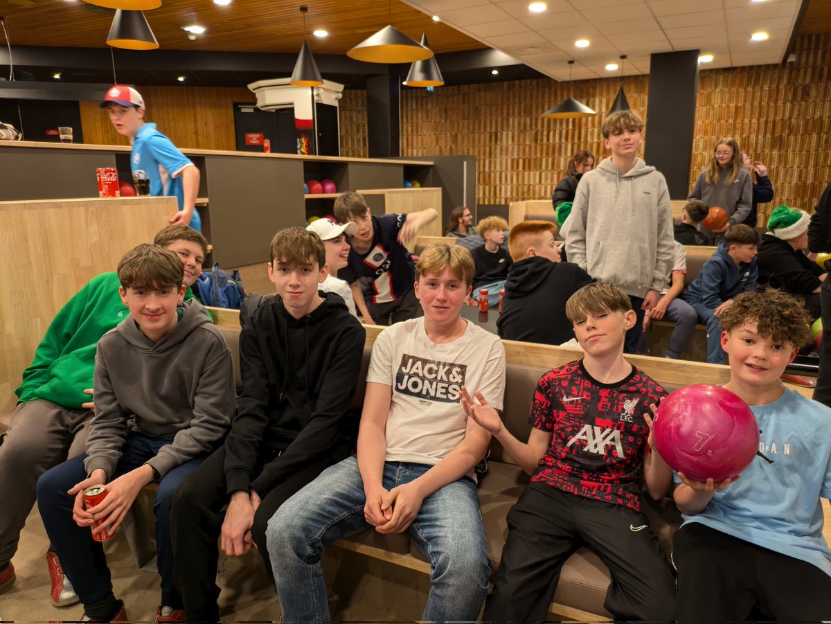 Mrs Thomas tweet media