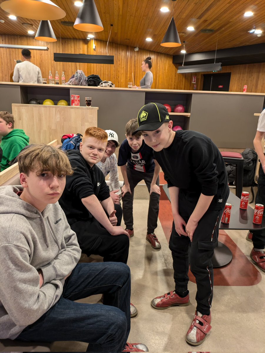 Mrs Thomas tweet media