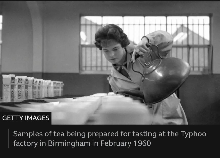 DAndrews101's tweet photo. @Mitchell_Labiak Do you know who is in this picture from your article? It looks just like my Gran who worked making tea as a teen in Birmingham https://t.co/nNnIgONbUo