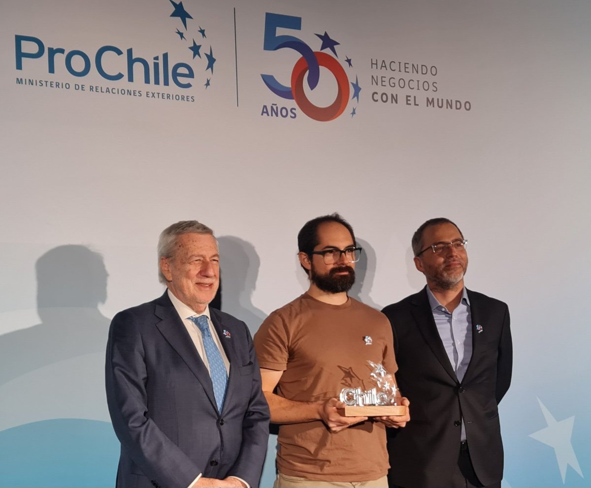 Felicitamos a Julio Marambio de <a href="/OctetoStudios/">Octeto Studios</a> por su premio Epíritu Exportador de <a href="/ProChile/">ProChile</a>.

¡Felicitaciones de parte de todo el gremio! Este es un reconocimiento a una de las personas más emblemáticas de nuestra industria que nos llena de orgullo con su trabajo.