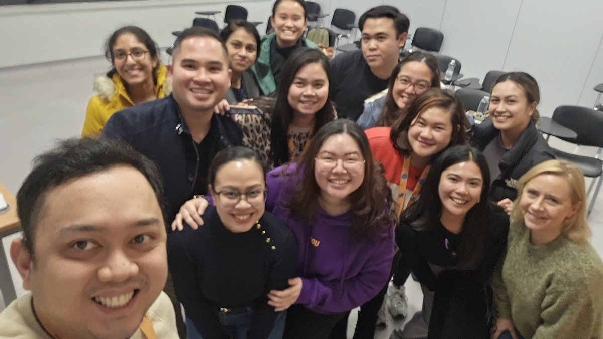 Such a dynamic group of people! Thanks to the perioperative postgraduate students of TCD for participating in today's lecture on SSI Bundle and Specimen Management by Alex Olaguir &amp; yours truly #SJHNursing #SJHTheatreNursing