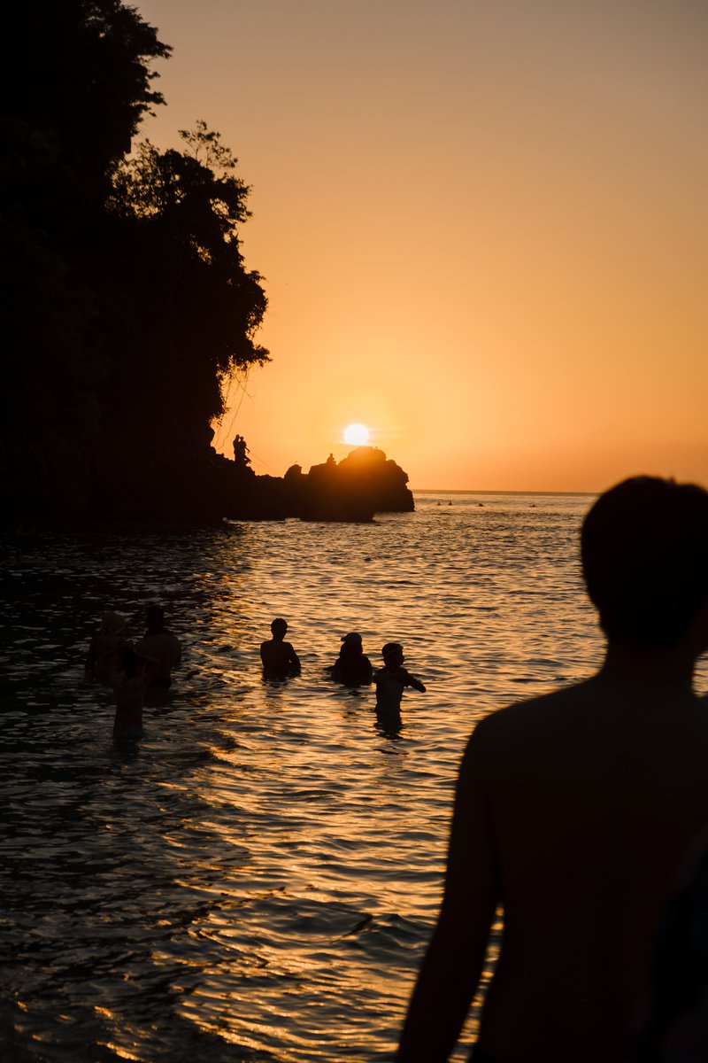 simonribc's tweet image. Bali ocean scenes