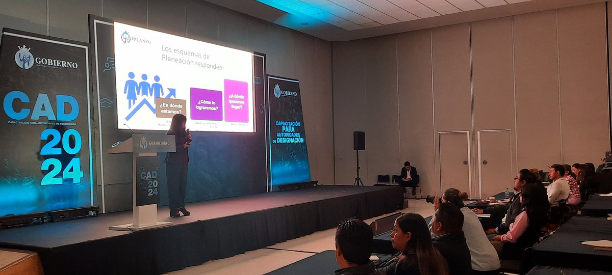Elvira_PaniRod's tweet photo. Arrancamos el 2do día de las Capacitaciones para Autoridades de Designación de los municipios de Guanajuato. En este momento se encuentran participando simultáneamente  @IECAGente @obragobgente @iplaneg. Estoy segura que será un provechoso día. https://t.co/7UPzUhjUFq