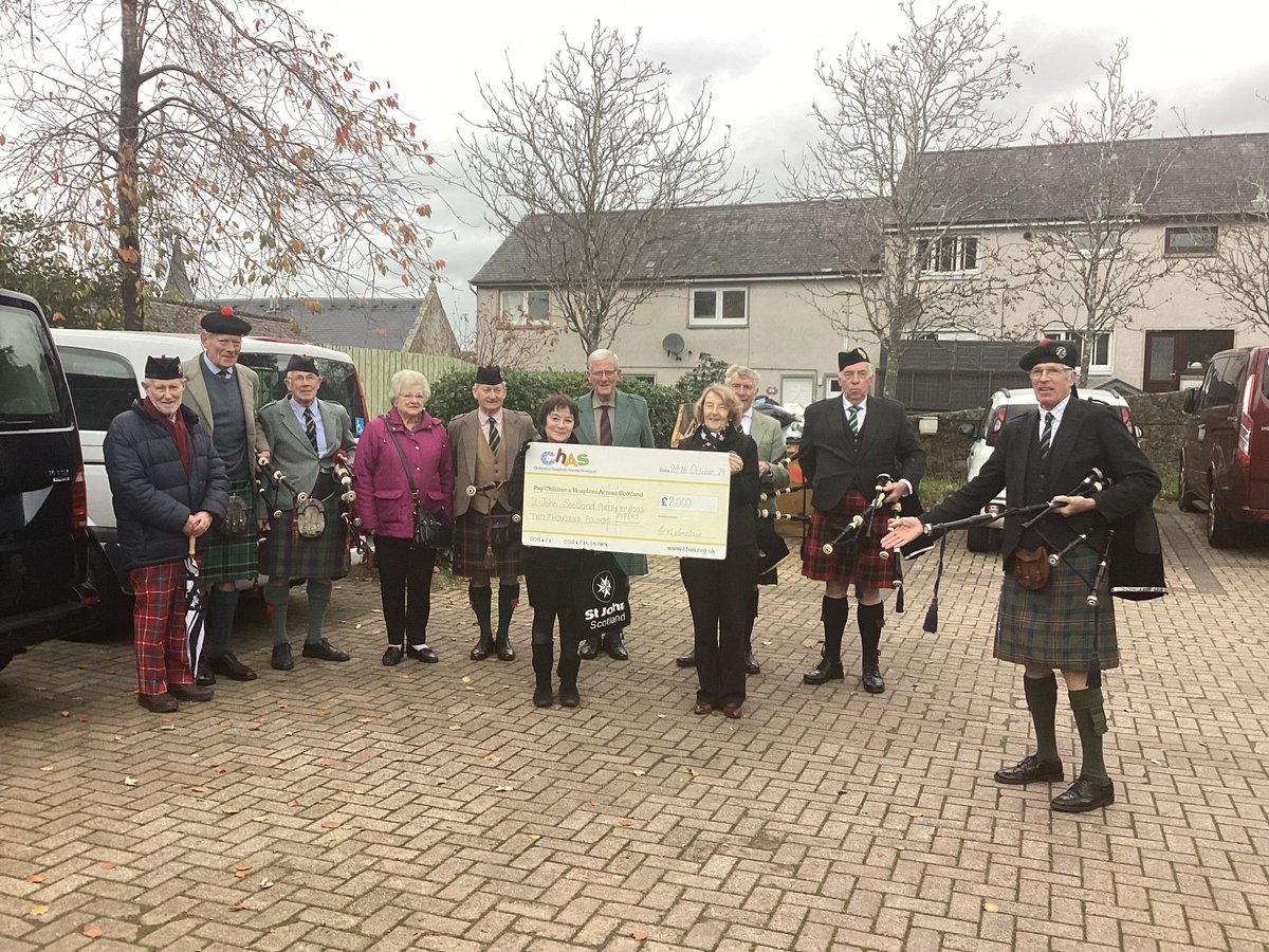 Our thanks to the pipers from St John Scotland Perth and Kinross who visited Rachel House recently to present a cheque for £2,000!

The group, has now raised over £42,000 since their first donation in 1995 and treated families to a special pipped performance too. 💛