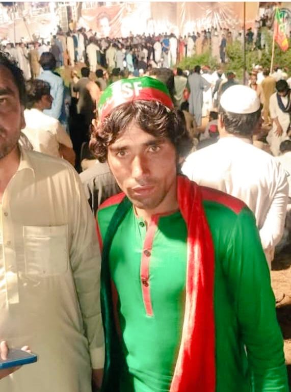 falakjavaidkhan's tweet photo. واریئرز ایک اور بھائی لاپتہ ہے 

عجب خان ولد عظیم الحق دسکوڑ واڑی دیر بالا اسلام اباد احتجاجی مظاہرے سے لاپتہ ہے اس کے ساتھ کسی قسم کا رابطہ نہیں ہو پارہا اگر کسی کو اس کے بارے میں کوئی معلومات ہے یا کسی کو نظر آۓ تو مہربانی کر کے اس نمبر پر رابطہ کریں۔۔۔

02028108437 https://t.co/fKobNRsIyC