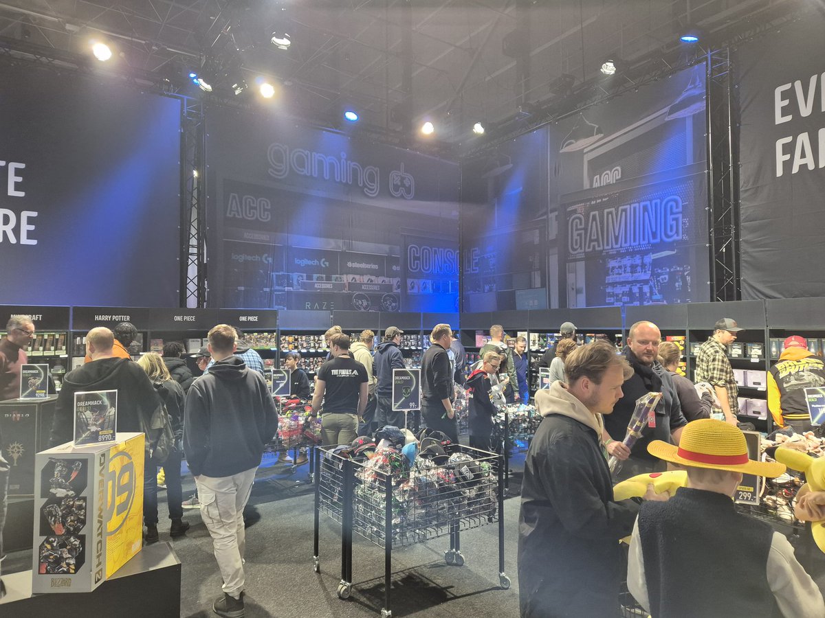 ShadowPoro tweet media