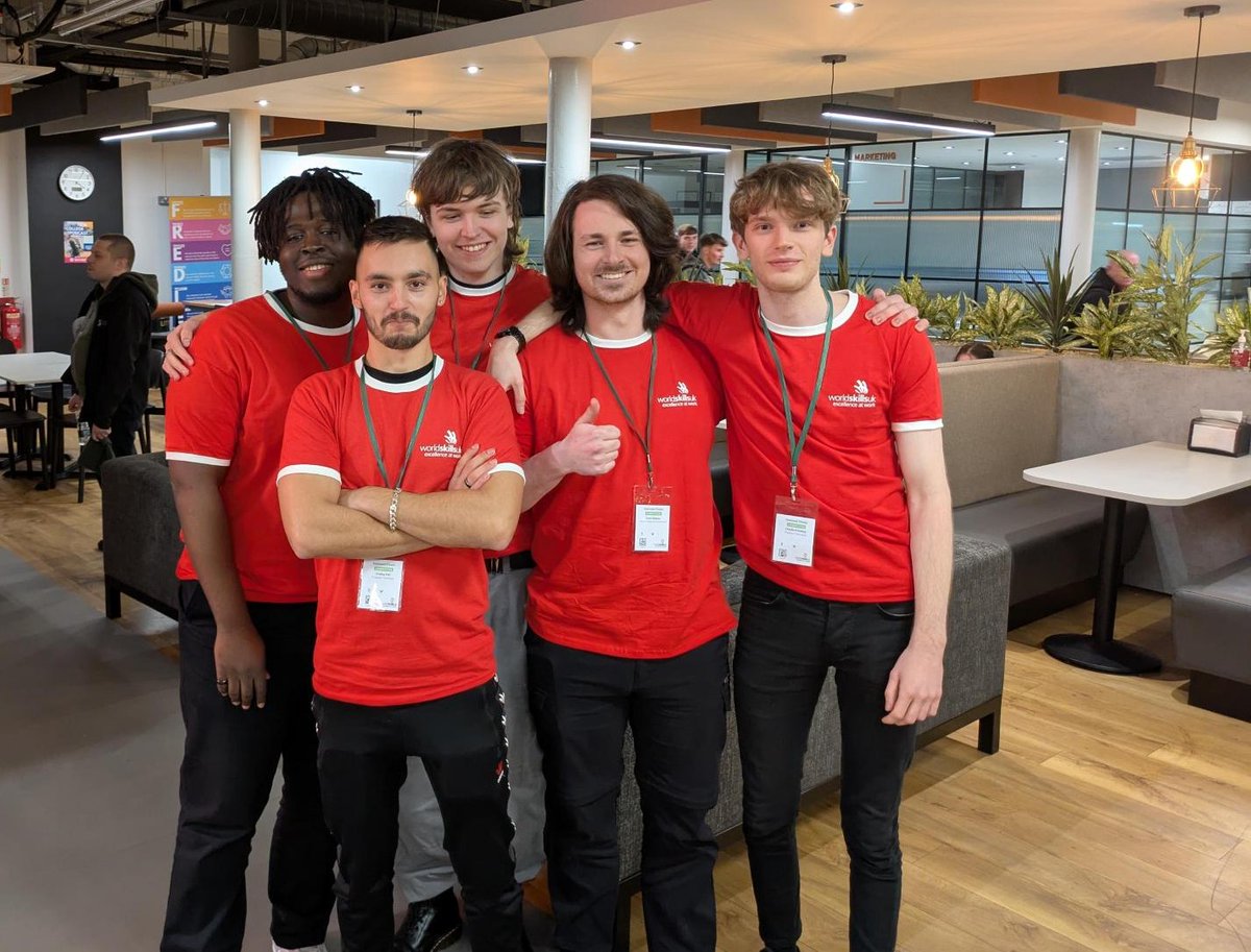 NESCOLcomputing's tweet image. The five @worldskillsuk  competitors competed in the national finals over the weekend and we are extremely proud of them. Charlie received the silver medal in the category of IT Support Technician, while Lee received the bronze medal in Network Infrastructure Technician.