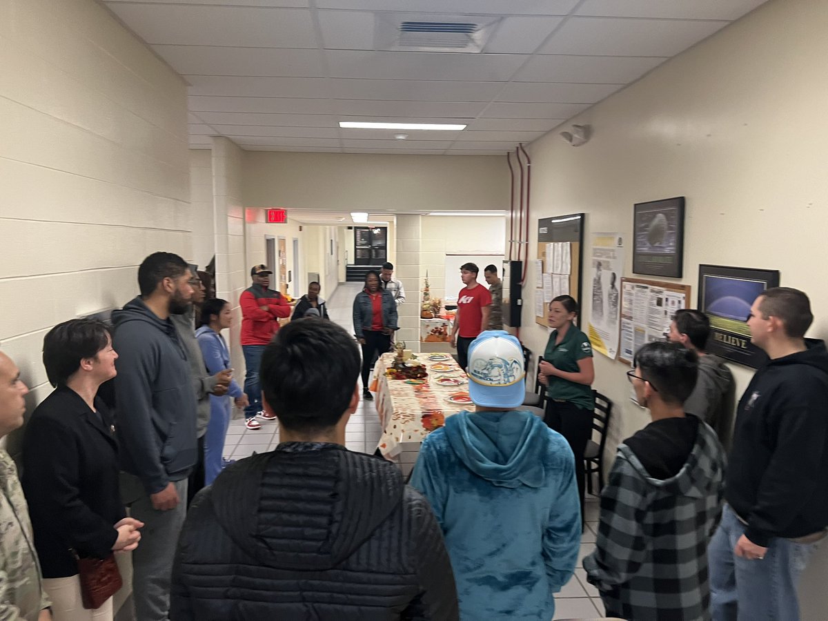 CASCOM_CSM's tweet image. The Fort Gregg-Adams BOSS team are taking care of our single Soldiers by providing them an amazing Thanksgiving meal.

#BOSS
#SupportStartsHere