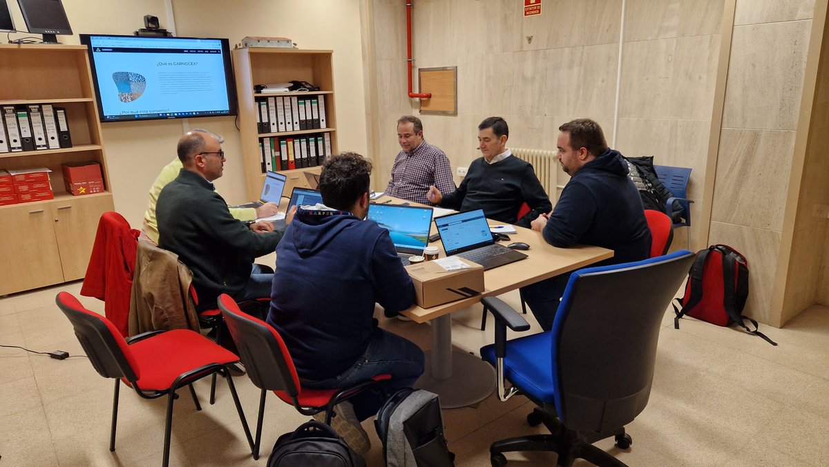 ✅Ayer celebramos nuestra reunión mensual de seguimiento, se abordaron distintos temas como la incorporación de nuevos actores, contactos en el congreso de #RCD y próximos pasos.

Además, dimos la bienvenida a Marco Rodríguez, nuevo integrante de nuestro equipo de investigación.