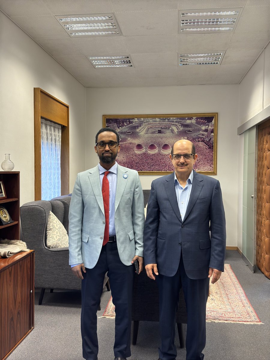 Dr. Mohamed Osman, Ph.D. د. محمد عثمان (@mohamedosmansom) on Twitter photo تشرفت بلقاء الأستاذ صلاح عبد الله المريقب (@Almuraiqeb)، المشرف والمدير العام للمؤسسة الثقافية الإسلامية بجنيف (<a href="/FCIGeneve/">FCI Genève</a> )، حيث لمست عمق رسالتهم في تعزيز التعليم،الحوار والسلام وخدمة الإنسانية بتفانٍ وإخلاص. شكري الجزيل للسيد محمد ليفراك، نائب المدير العام، على الجولة التي تشرفت بلقاء الأستاذ صلاح عبد الله المريقب (@Almuraiqeb)، المشرف والمدير العام للمؤسسة الثقافية الإسلامية بجنيف (<a href="/FCIGeneve/">FCI Genève</a> )، حيث لمست عمق رسالتهم في تعزيز التعليم،الحوار والسلام وخدمة الإنسانية بتفانٍ وإخلاص. شكري الجزيل للسيد محمد ليفراك، نائب المدير العام، على الجولة التي