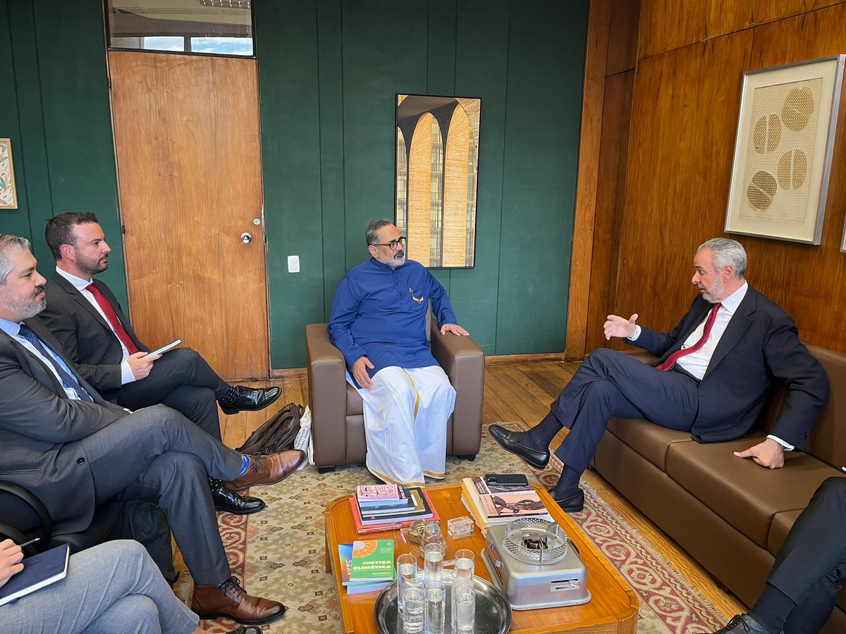 Rajeev Chandrasekhar 🇮🇳 (@rajeevrc_x) on Twitter photo Images from my time in Brasilia, #Brazil
#OBRIGADO 🙏🏻 <a href="/edweck_rj/">Esther Dweck</a> #AndreDLago <a href="/InstituteGC/">Tony Blair Institute for Global Change</a> Images from my time in Brasilia, #Brazil
#OBRIGADO 🙏🏻 <a href="/edweck_rj/">Esther Dweck</a> #AndreDLago <a href="/InstituteGC/">Tony Blair Institute for Global Change</a>