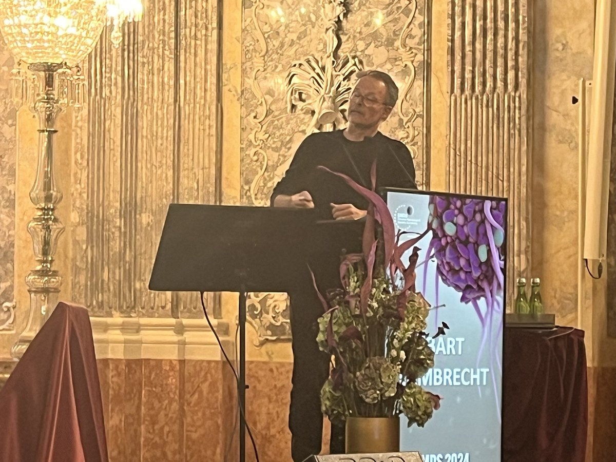 Ki-Wook Kim Lab (@kiwookkimlab) on Twitter photo Keep learning transcriptional control of AMs and their identity from <a href="/bart_lambrecht/">bart lambrecht</a> at day2 #EMDS2024 Keep learning transcriptional control of AMs and their identity from <a href="/bart_lambrecht/">bart lambrecht</a> at day2 #EMDS2024