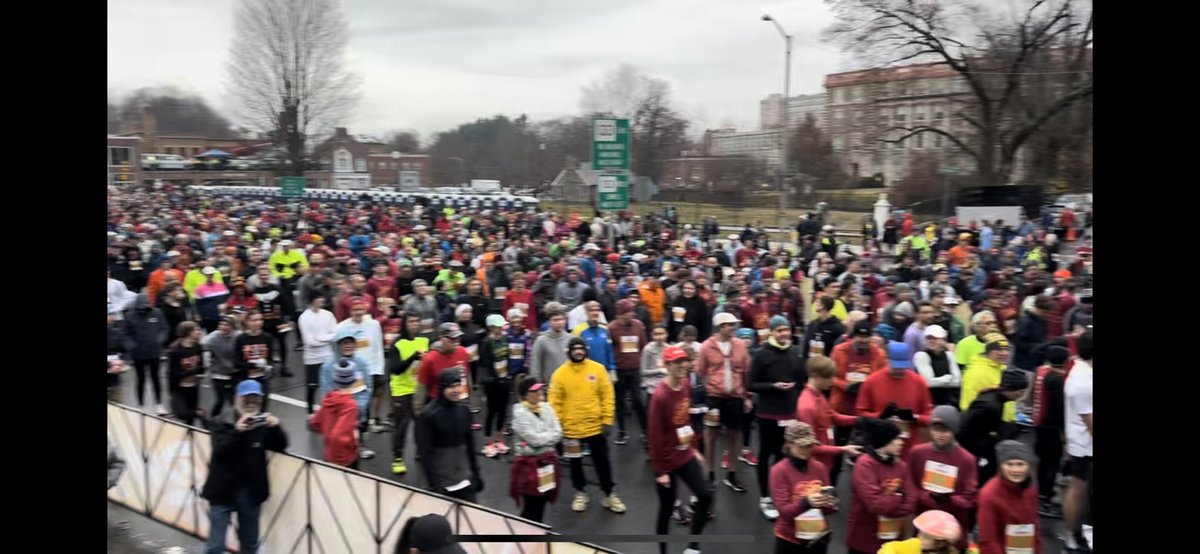 Congrats to the thousands of runners who took part in this morning’s Feaster Five Road Race in Andover on this Thanksgiving Day 2024…great to see so many 7News viewers crossing the finish line and we beat the rain #7News