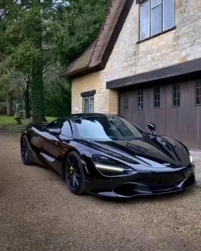ShellyLowary's tweet photo. . "The sound of a car engine is the music of freedom." https://t.co/UElAo9wTAC