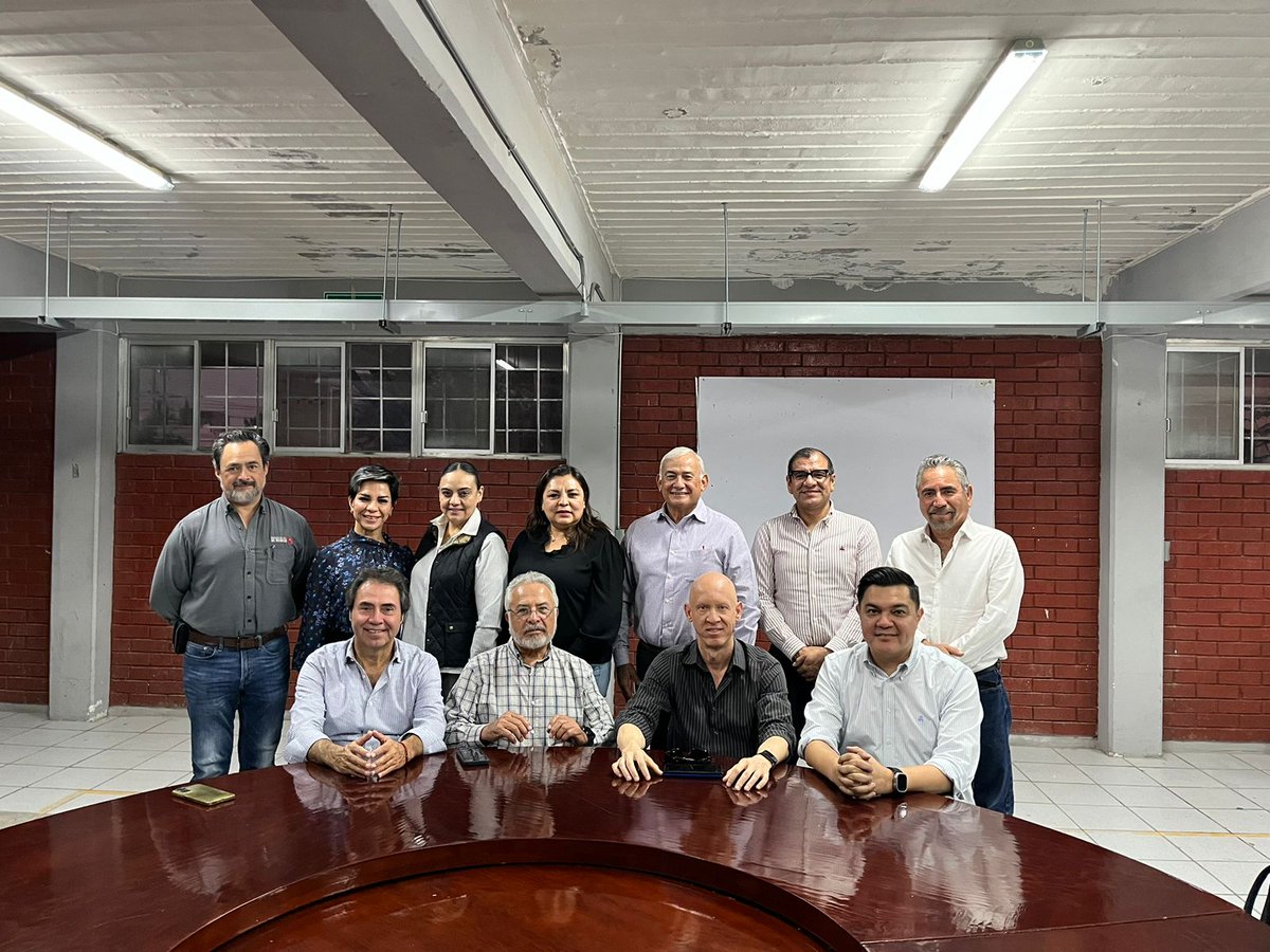 CANACINTRA_Trc's tweet photo. Educación e Industria: ¡Sinergias que impulsan el futuro de nuestra región!🤩

📚Con el propósito de fortalecer el Modelo Dual y promover la innovación educativa, estamos creando oportunidades que conecten la educación con la industria. https://t.co/5IY7sQSbJe
