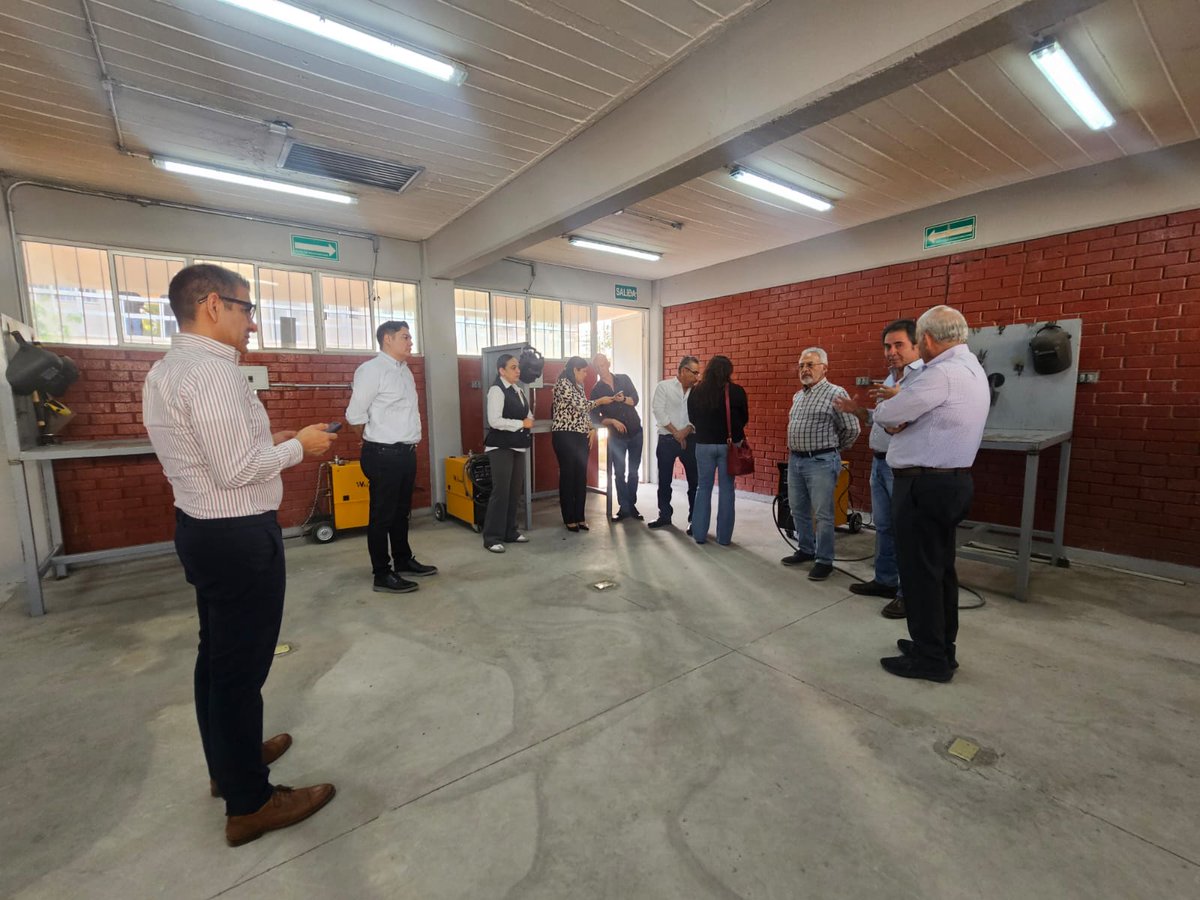 CANACINTRA_Trc's tweet photo. Educación e Industria: ¡Sinergias que impulsan el futuro de nuestra región!🤩

📚Con el propósito de fortalecer el Modelo Dual y promover la innovación educativa, estamos creando oportunidades que conecten la educación con la industria. https://t.co/5IY7sQSbJe