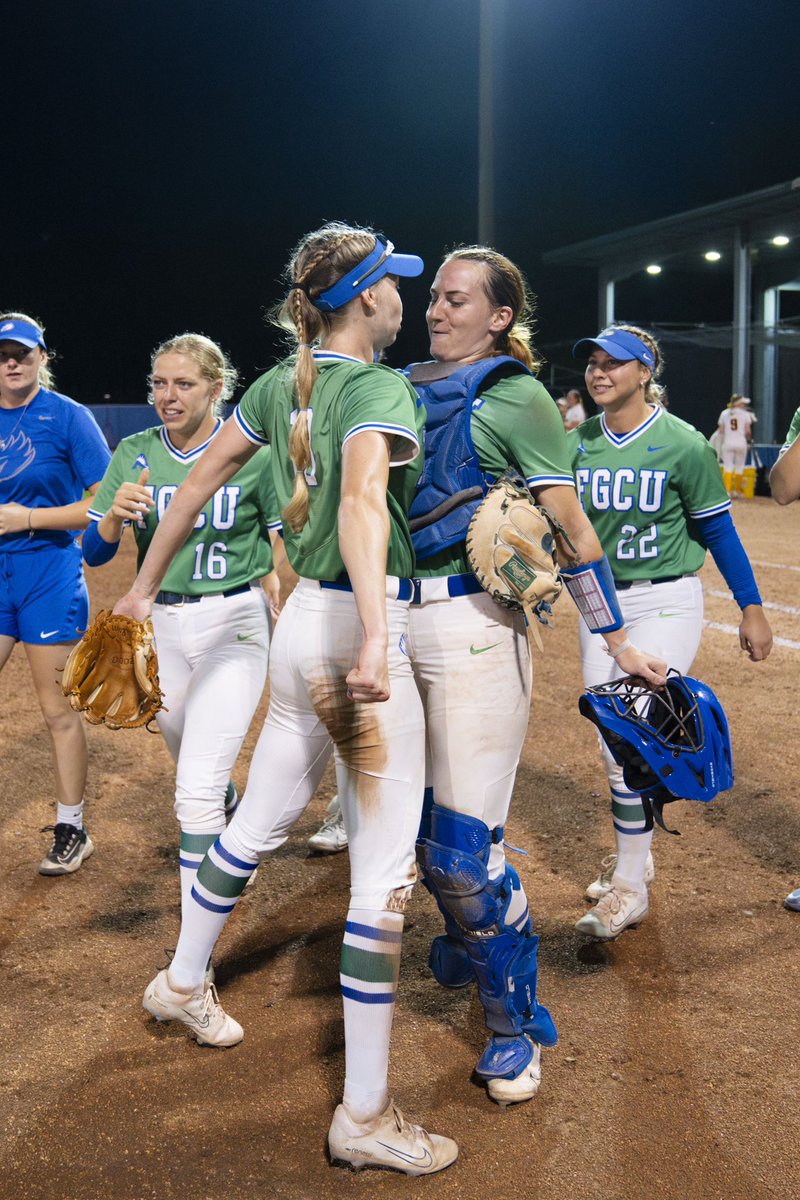 Thankful to be able to do what we love everyday 💚💙

#WingsUp