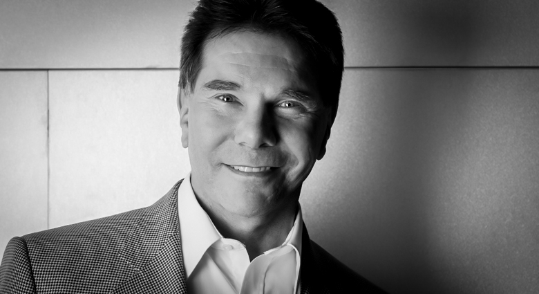 Gccooke's tweet photo. Meet Dr. Robert Cialdini.

For decades, he studied a single question:
What makes humans say "yes"?

His findings transformed marketing forever.

And one discovery was so powerful, it generates billions in sales every year.

Here's what he found: https://t.co/s2vUfn2hak