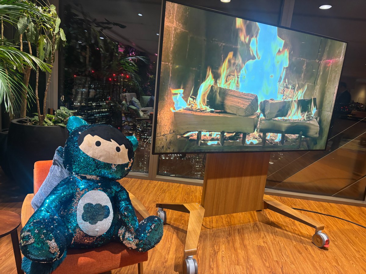 CopadoSolutions's tweet photo. 🎉 What a night at Salesforce Tower London!
We celebrated Copado’s #Agentforce partnership in style — AI insights, live piano, and stunning views. Huge thanks to Gautam, Federico & Matt for driving AI innovation in enterprise software! ✨
#CopadoAI #Agentforce https://t.co/jqDlJZvfzY