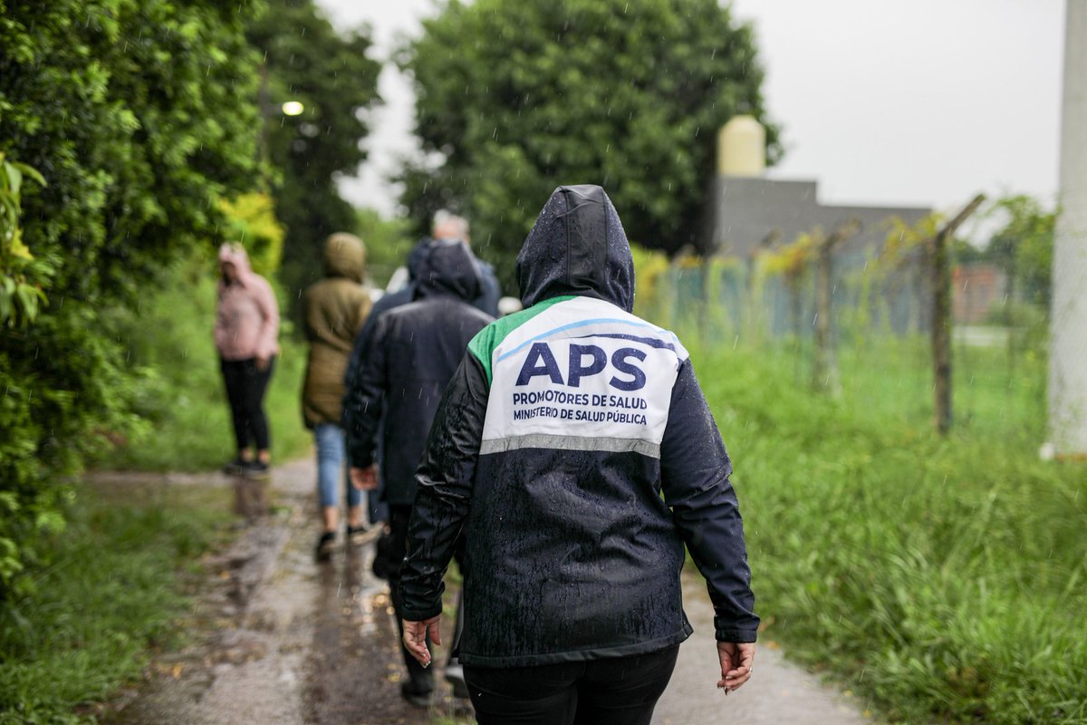 El temporal que azotó ayer a #ElSombrero provocó importantes daños en viviendas e infraestructura local. En este contexto, todas las áreas del Gobierno trabajan coordinadamente con el municipio para asistir a las familias afectadas y restablecer los servicios en su totalidad.