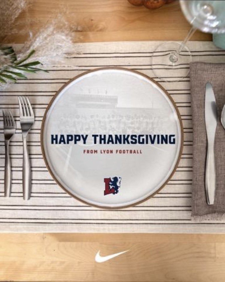 Appreciate the Thanksgiving Love from <a href="/CoachBriggs6/">Corey Briggs</a> and the <a href="/LyonCollege/">Lyon College</a>  family💙