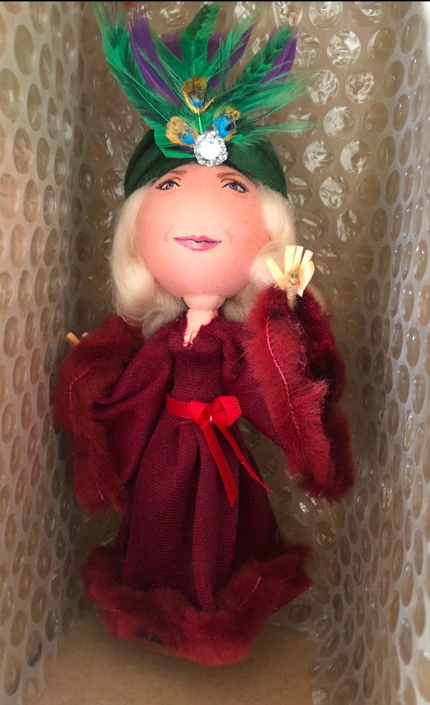 A humungous thank you to the stupendous <a href="/totallyFabi/">FaBi DaBi Dolls 💙</a> for creating another masterpiece for <a href="/MsMazzMurray/">Mazz Murray ☠️</a> as a gift to celebrate her INCREDIBLE Music Of Dusty Springfield show this week at the Adelphi Theatre. A triumph of an evening and a masterclass in performance.. thank you for