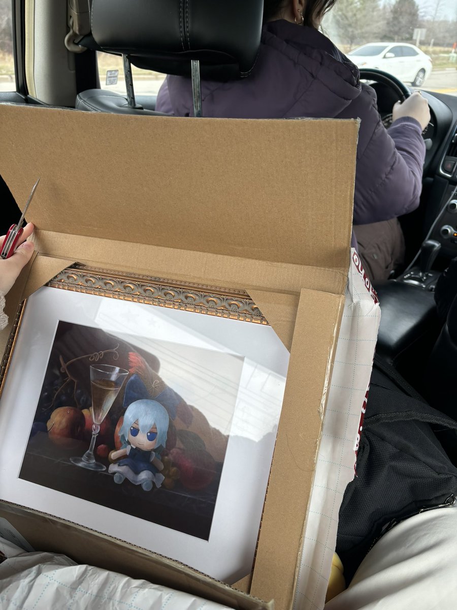 Sunnysiddedup's tweet photo. Guys my sister just picked me up from the airport and gave me this https://t.co/7WCdxyoKW1