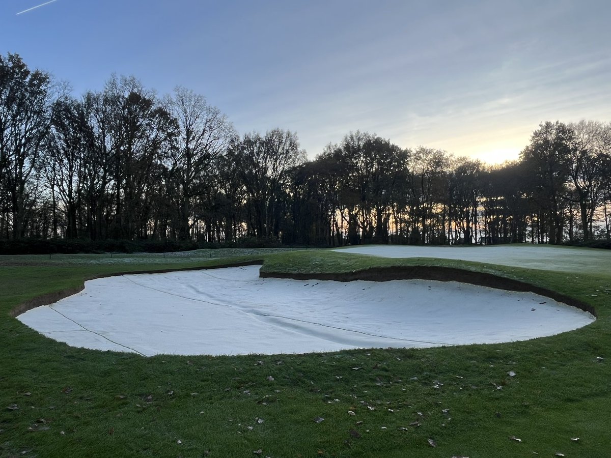 GolfGeek6's tweet photo. Making headway through Phase 1 of our bunker renovations.
Great to have the chaps in from @BunkerMat_com to line 8/18 bunkers today. https://t.co/1kDLazVktA