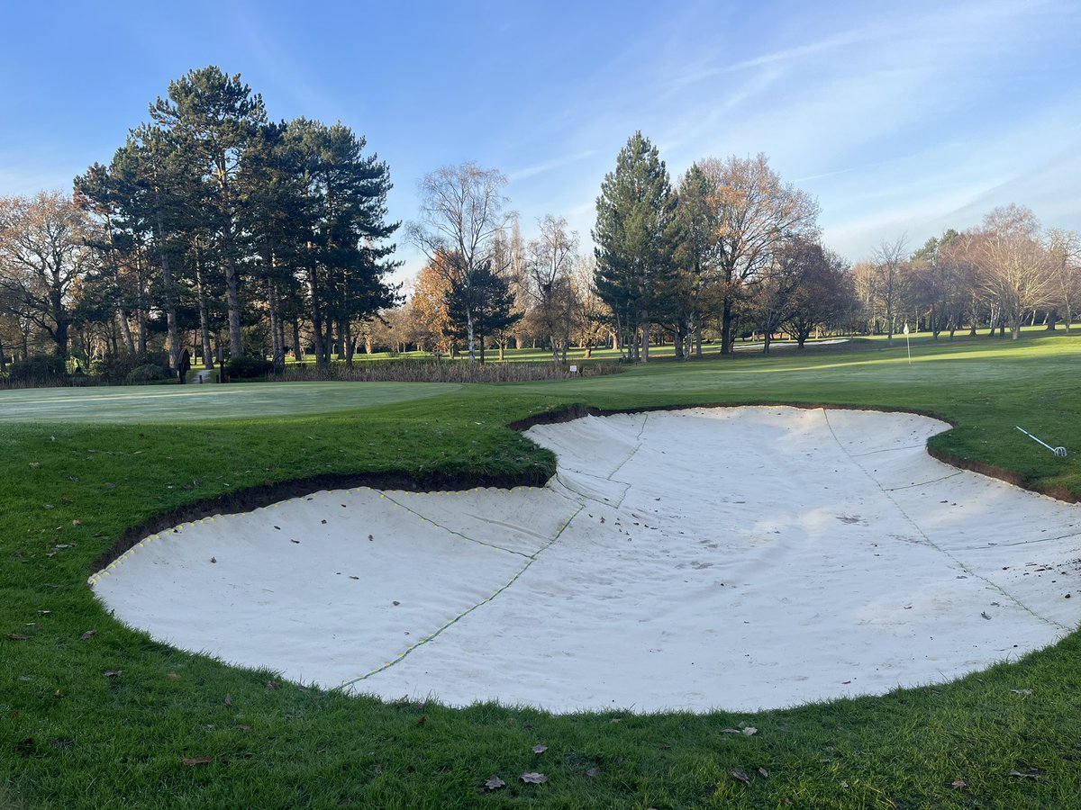 GolfGeek6's tweet photo. Making headway through Phase 1 of our bunker renovations.
Great to have the chaps in from @BunkerMat_com to line 8/18 bunkers today. https://t.co/1kDLazVktA