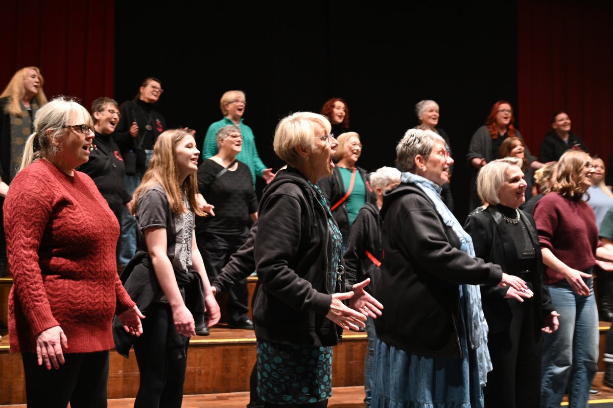 Lancashire County Council (@lancashirecc) on Twitter photo 🎤 Get ready for some acapella magic! 🎤
Our next finalist to rehearse is the <a href="/RosettesRed/">TheRedRosettes</a>. They can't wait to sing and attend the #LancsChoirOfTheYear2024 celebration concert.✨
👏 Watch their video entry on the finalist's page at: orlo.uk/MFqOy 🎤 Get ready for some acapella magic! 🎤
Our next finalist to rehearse is the <a href="/RosettesRed/">TheRedRosettes</a>. They can't wait to sing and attend the #LancsChoirOfTheYear2024 celebration concert.✨
👏 Watch their video entry on the finalist's page at: orlo.uk/MFqOy