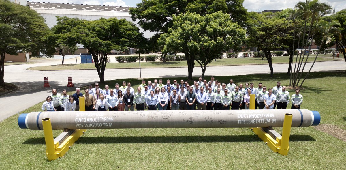 Tenaris's tweet image. Today marked a milestone for Tenaris as we celebrated along with @EquinorASA the production of 200 km of steel pipes for the Raia project. Read more: hubs.li/Q02ZPD1h0.

#TenarisAroundTheWorld #CoatingSolutions #Sustainability #linepipe #Raia #Equinor #OneLine