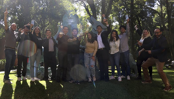 #OrgulloIbero 🚀✨¡#LasYLosLobos brillaron en Colombia! 🌌 

Tres equipos de la IBERO trajeron 6 de 11 premios en el Segundo Concurso Colombiano de Cohetería Deportiva 2024. #LasYLosLobos fueron evaluados en diseño, construcción y lanzamiento de cohetes con combustible sólido,