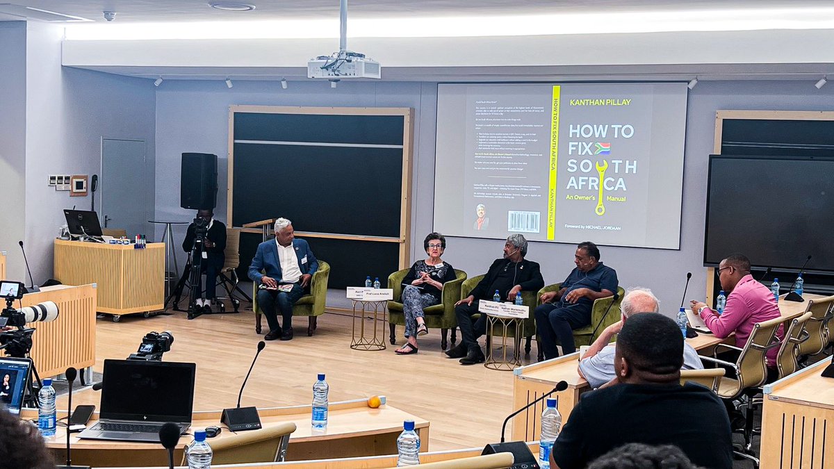 EPF_SouthAfrica's tweet photo. The discussion panel Mr Nathan Mariemuthu of Empire Partner Foundation,  Dr Lucia Anelich from @AnelichConsult1 - food safety solutions, Mr Ravi Pillay from Gordon Institute of Business Science, Mr Kanthan Pillay from 919 FM Sandton digital.
#CollaborateForChange #SocialImpact https://t.co/Dk25ekUpP0