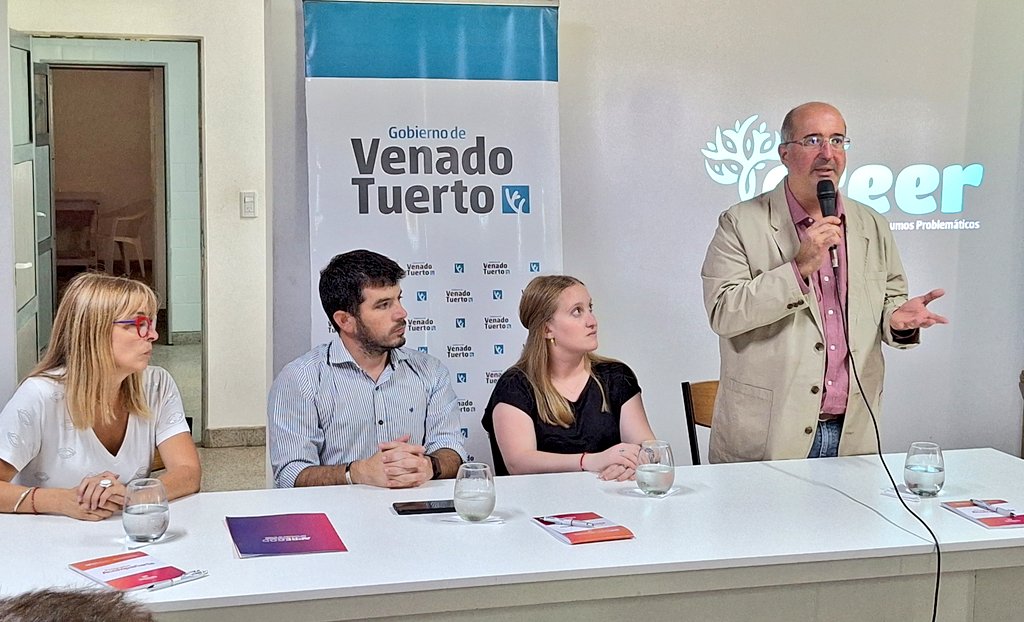 Consumos Problemáticos.
Más de 60 familias ya están en plan de tratamiento, asisten a talleres y son atendidos en forma telefónica o personal en el Dispositivo Regional de Venado Tuerto, a través del Programa Acompañarte, donde APRECOD destina poco más de 13 millones mensuales.