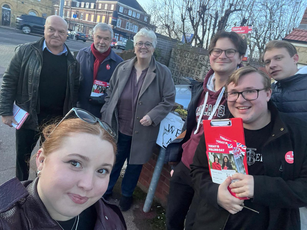 nelondonyl's tweet photo. Out with @Margaret4DR supporting @ajantadebroy and @dagvillagesec on Village Ward polling day! https://t.co/8ISuXVWBuX