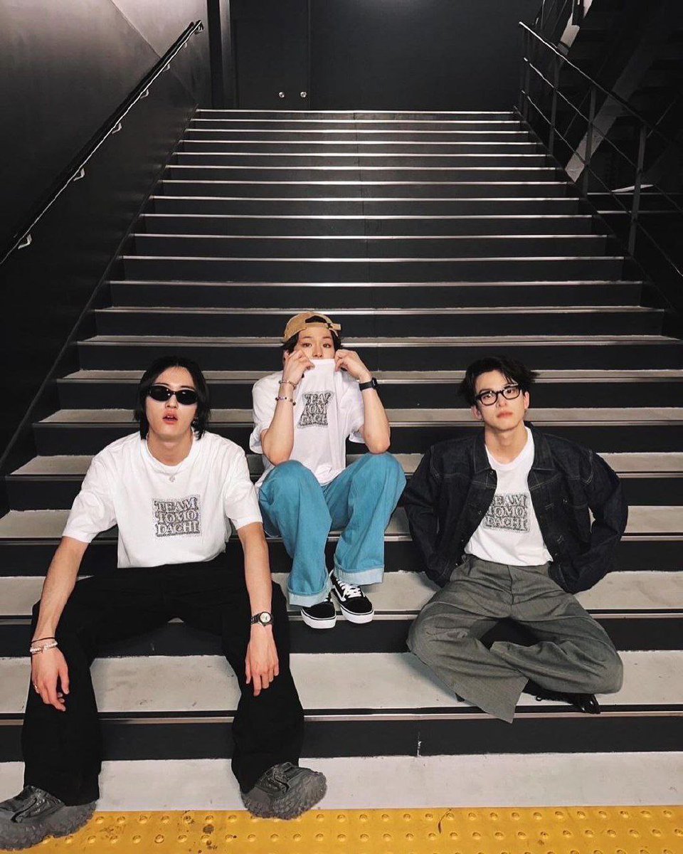 bluerainbowzz's tweet photo. @starfess rilll anak skena + tongkrongan https://t.co/DsQ82sO5O3
