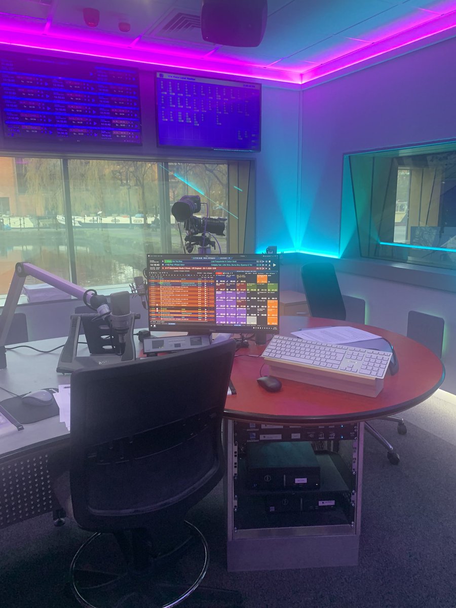 Poppy Dippnall (@pdippnall) on Twitter photo Really interesting day learning more about radio journalism and getting a behind the scenes tour inside the studio! Thank you <a href="/bauermedia/">Bauer Media Group UK</a> <a href="/hitsradiouk/">Hits Radio</a> 🎬🎙️ Really interesting day learning more about radio journalism and getting a behind the scenes tour inside the studio! Thank you <a href="/bauermedia/">Bauer Media Group UK</a> <a href="/hitsradiouk/">Hits Radio</a> 🎬🎙️