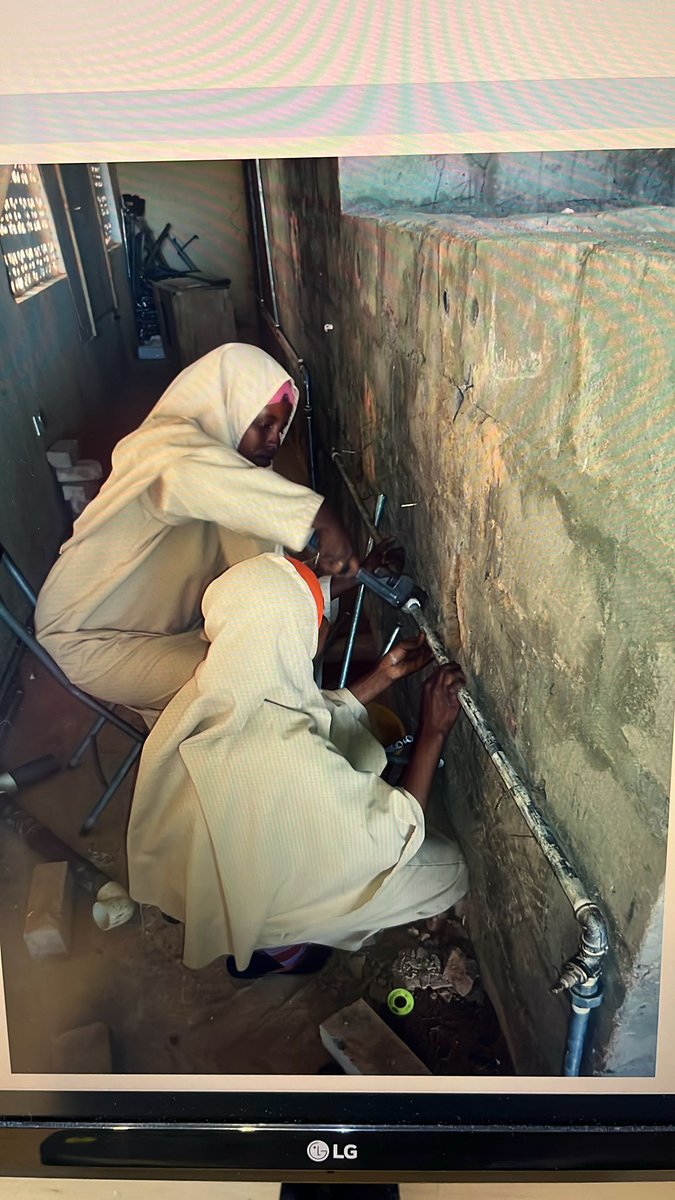 TVET is reshaping Somalia’s workforce, and women are at the forefront of this transformation! Somali women are embracing TVET to gain practical skills, achieve economic independence, and drive community development.
<a href="/KfW_FZ_int/">KfW Development Bank</a> <a href="/GermanyinSOM/">GermanyinSomalia</a> <a href="/AfricaTvet/">TVET+ Somalia</a>